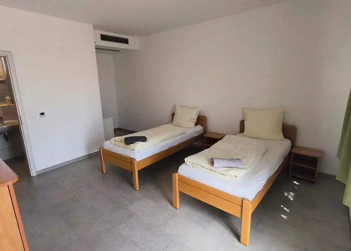 فندق مبيت وإفطار Halzona